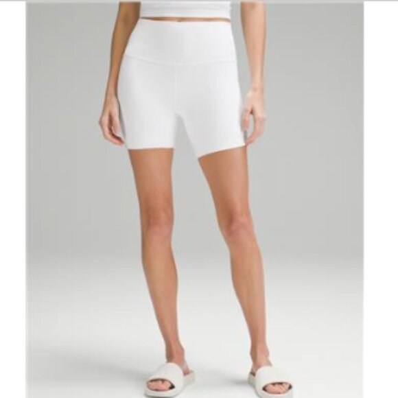 ✨NEW (NWOT) lululemon align high rise shorts 6'' - 6 - Picture 1 of 2